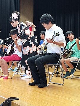 学校と地域を結ぶコンサート in 都城市立笛水小中学校
