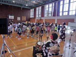 スクールコンサート　in　新上五島町立東浦小学校