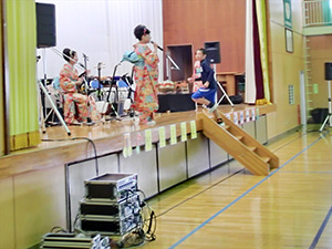 スクールコンサート　in　五島市立緑丘小学校
