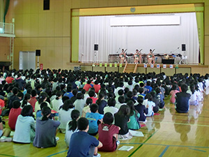 スクールコンサート　in　五島市立緑丘小学校