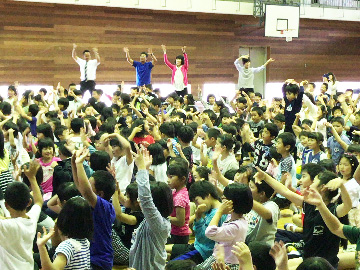 スクールコンサート in 対馬市立鶏鳴（けいめい）小学校