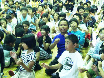 スクールコンサート in 対馬市立鶏鳴（けいめい）小学校