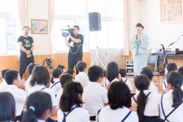 スクールコンサート in 対馬市立豆酘（つつ）小学校