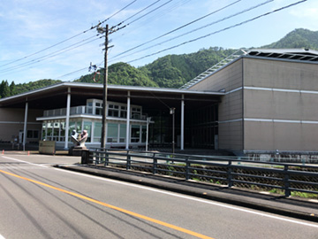 学校と地域を結ぶコンサート in 小林市立須木小学校・中学校