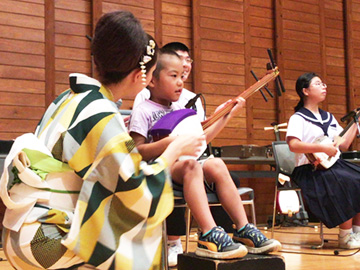 学校と地域を結ぶコンサート in 小林市立須木小学校・中学校