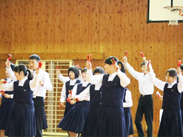 スクールコンサート in 対馬市立大船越小学校・中学校