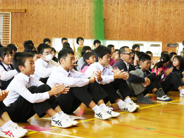 スクールコンサート in 対馬市立大船越小学校・中学校