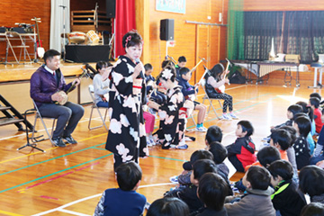 スクールコンサート in 小林市立栗須小学校