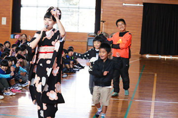 スクールコンサート in 小林市立栗須小学校