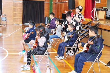 スクールコンサート in 小林市立栗須小学校