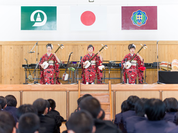 学校と地域を結ぶコンサート