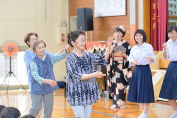 学校と地域を結ぶコンサート in 西都