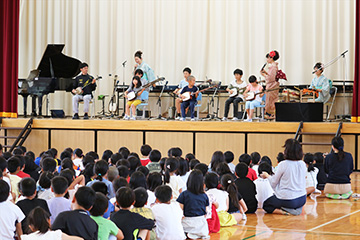 スクールコンサート in 佐世保市立花高（はなたか）小学校