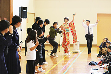 学校と地域を結ぶコンサート in 西米良村