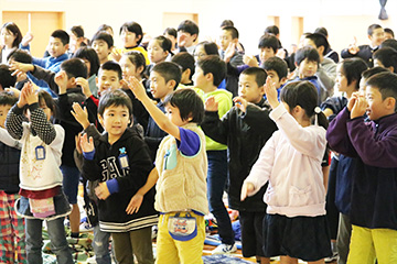 学校と地域を結ぶコンサート in 西米良村