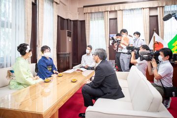 宮崎県知事・河野俊嗣様を表敬訪問いたしました。