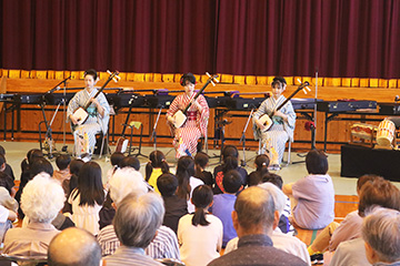 学校と地域を結ぶコンサート in 高千穂町立押方小学校