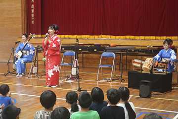 スクールコンサート in 日南市立潟上小学校